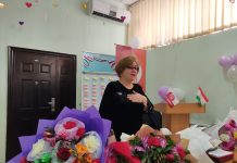 Студенты устроили праздник в честь юбилея Дильбар Собировны